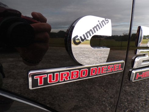 Used 2018 RAM 2500 Laramie w/ Off Road Package image 16