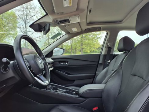 Used 2023 Honda Accord Touring image 10