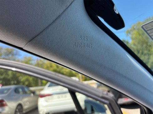 Used 2020 Toyota Prius Prime XLE image 30