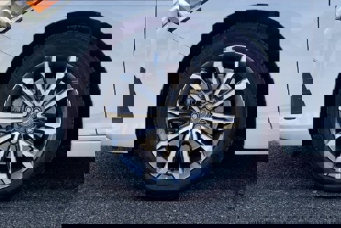New 2025 Acura Integra image 18