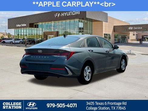 Used 2025 Hyundai Elantra SE image 7