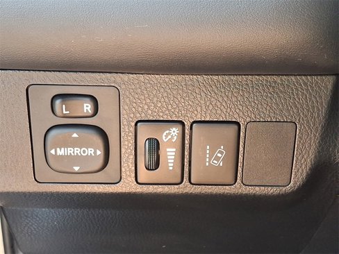 Used 2018 Toyota RAV4 XLE image 26