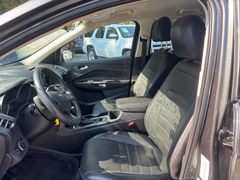 Used 2017 Ford Escape SE w/ SE Leather Comfort Package image 10
