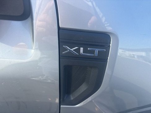 Used 2024 Ford Maverick XLT image 3