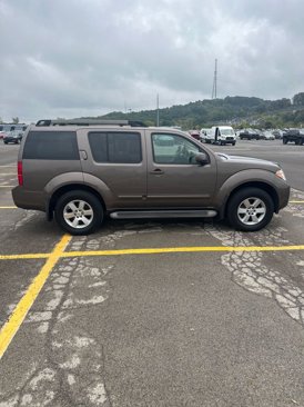 Used 2008 Nissan Pathfinder SE w/ Premium Pkg image 6