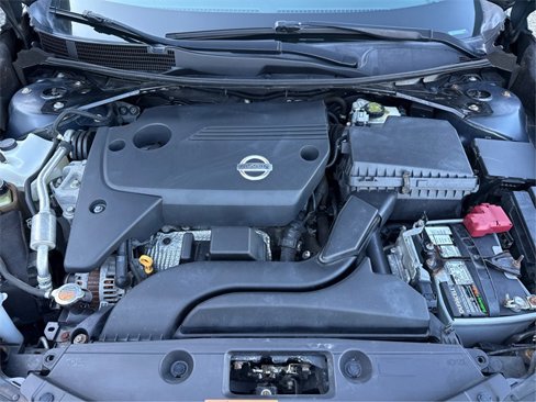 Used 2015 Nissan Altima 2.5 SV w/ Convenience Package image 26