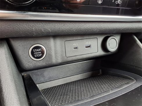 Used 2023 Nissan Rogue S image 23