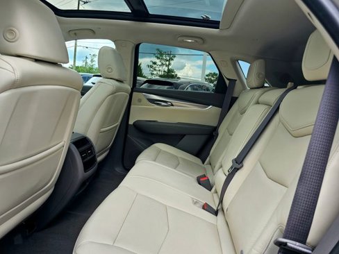 Used 2017 Cadillac XT5 Premium Luxury image 23