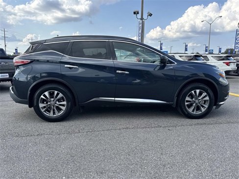 Used 2018 Nissan Murano SV image 4