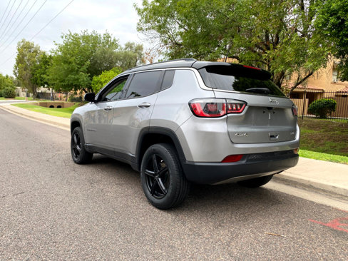 Used 2017 Jeep Compass Limited w/ Navigation Group image 8