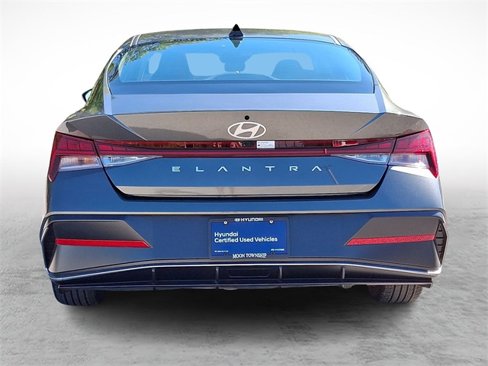 Certified 2025 Hyundai Elantra SEL image 5