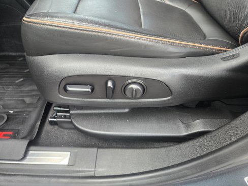 Used 2020 GMC Acadia AT4 w/ Driver Alert Package II image 15