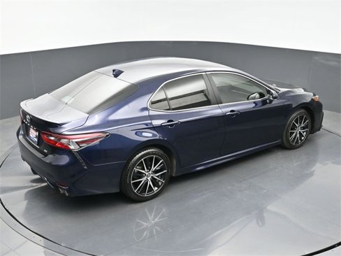 Used 2022 Toyota Camry SE image 34