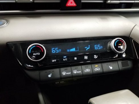 Used 2021 Hyundai Elantra SEL w/ Convenience Package image 8