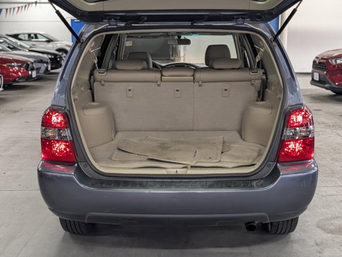 Used 2005 Toyota Highlander V6 image 24
