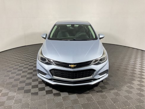Used 2017 Chevrolet Cruze LT w/ Convenience Package image 4