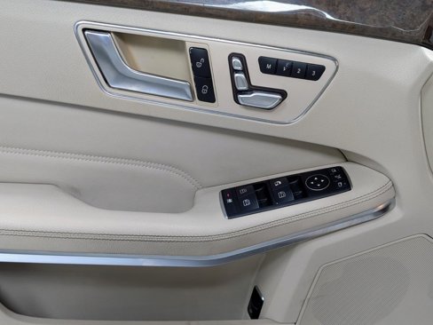 Used 2016 Mercedes-Benz E 350 4MATIC Wagon w/ Premium Package image 14
