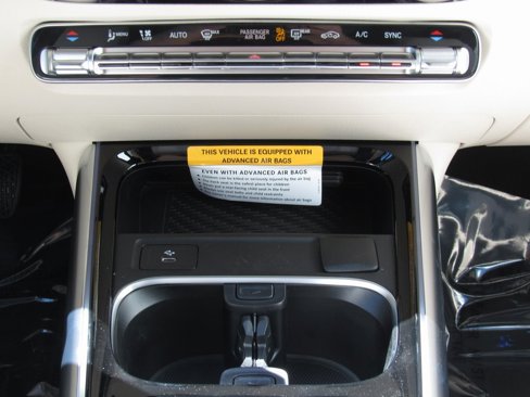 Certified 2025 Mercedes-Benz GLA 250 4MATIC image 32