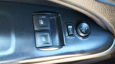 Used 2015 Chevrolet Colorado LT w/ LT Convenience Package image 19