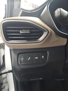 Used 2020 Hyundai Santa Fe SEL image 12