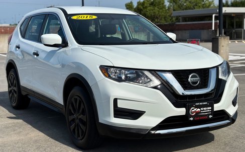 Used 2018 Nissan Rogue S image 5