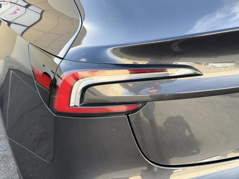 Used 2025 Tesla Model 3 Long Range image 39