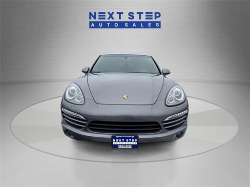 Used 2011 Porsche Cayenne image 2