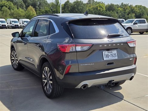 Used 2020 Ford Escape Titanium image 5