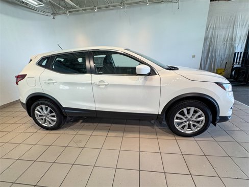 Used 2022 Nissan Rogue Sport S image 6