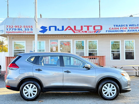 Used 2017 Nissan Rogue S image 3