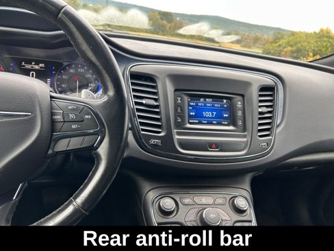 Used 2015 Chrysler 200 S image 24