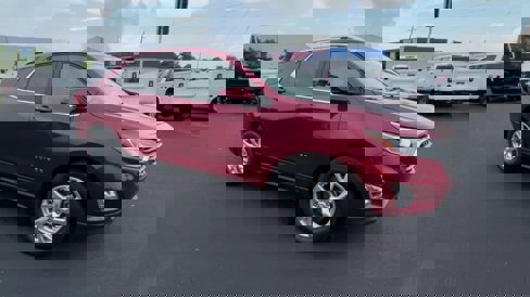 Used 2020 Chevrolet Equinox LT image 2