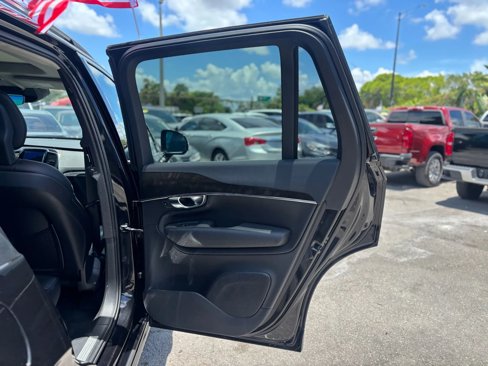 Used 2018 Volvo XC90 T6 Momentum w/ Convenience Package image 37