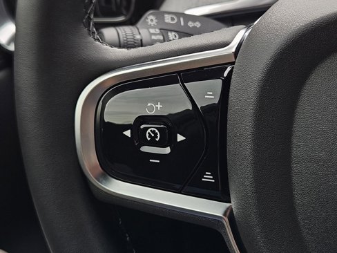 New 2025 Volvo V60 B5 Cross Country Ultra w/ Protection Package Premier image 14