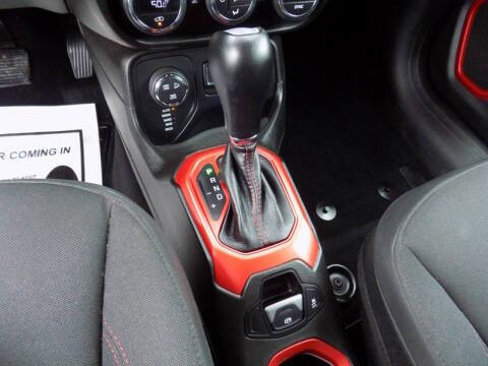 Used 2015 Jeep Renegade Trailhawk w/ Popular Equipment Group image 21