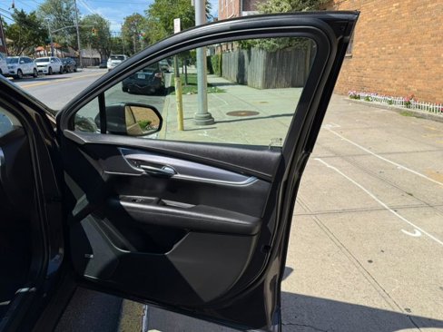Used 2017 Cadillac XT5 Premium Luxury image 23
