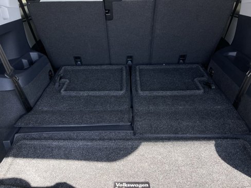 Used 2018 Volkswagen Tiguan S image 23