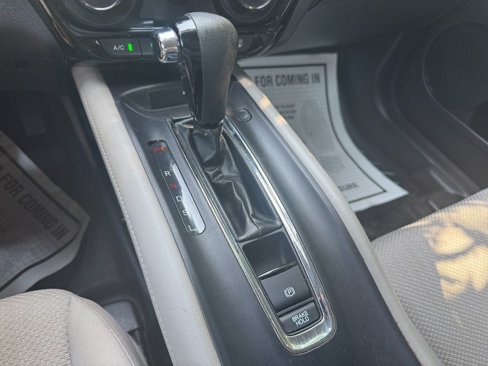 Used 2017 Honda HR-V LX image 29