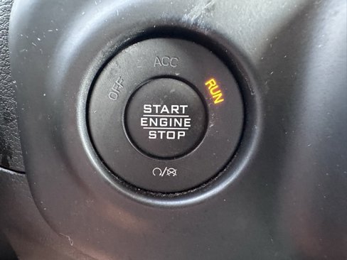 Certified 2023 Jeep Gladiator Sport image 26