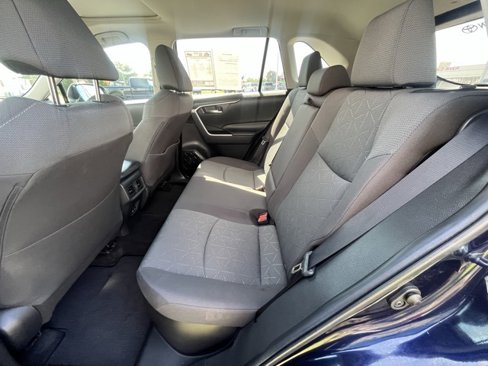 Used 2022 Toyota RAV4 XLE image 9