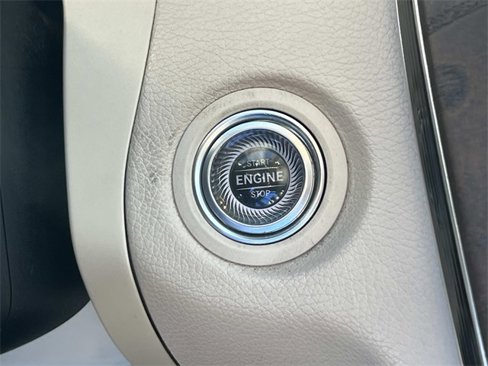 Used 2020 Mercedes-Benz C 300 Sedan image 31