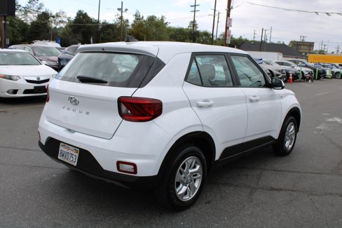 Used 2021 Hyundai Venue SE image 6