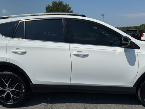 Used 2017 Toyota RAV4 SE image 43