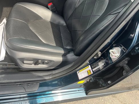 Used 2019 Toyota Camry XLE image 20