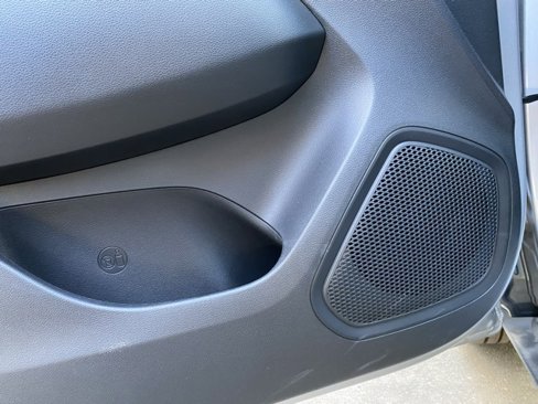 New 2025 Hyundai Venue SE image 20