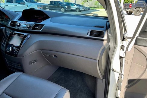 Used 2016 Honda Odyssey Touring Elite image 18