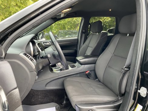 Used 2018 Jeep Grand Cherokee Laredo image 24