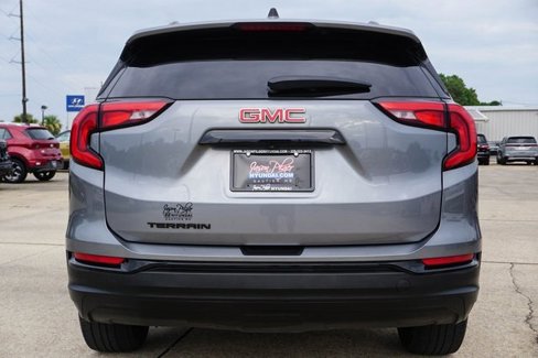 Used 2021 GMC Terrain SLE w/ Elevation Edition image 6