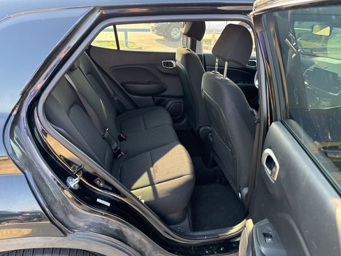 Used 2021 Hyundai Venue SE image 12