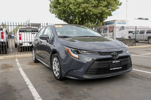 Certified 2023 Toyota Corolla LE image 2